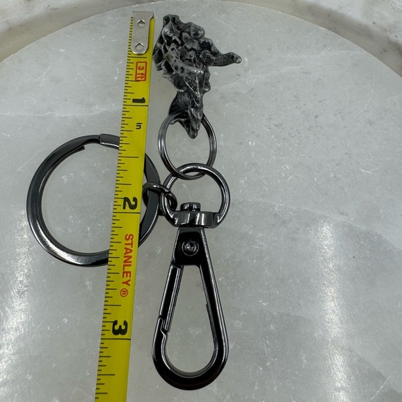 Black Dragon Skull Keychain - Picture 12 of 12